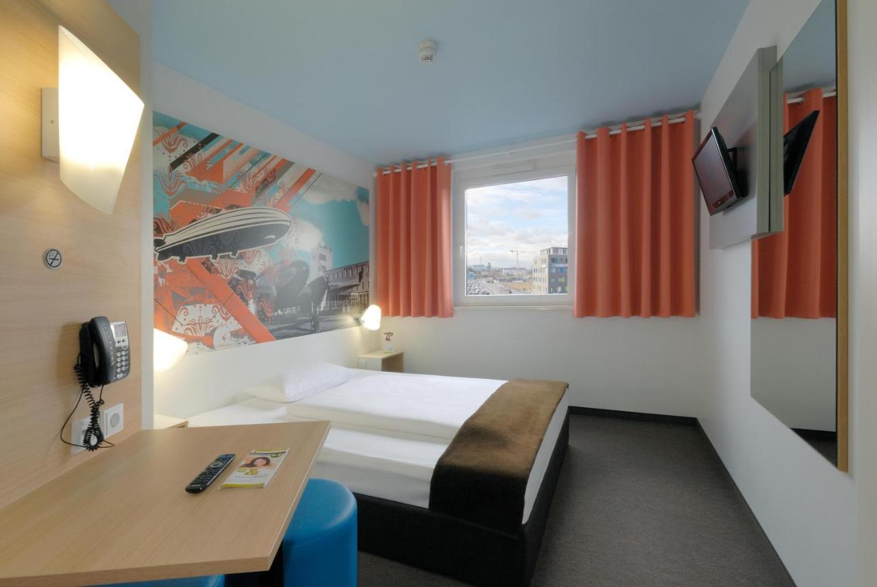 B&B Hotel Böblingen Exteriér fotografie